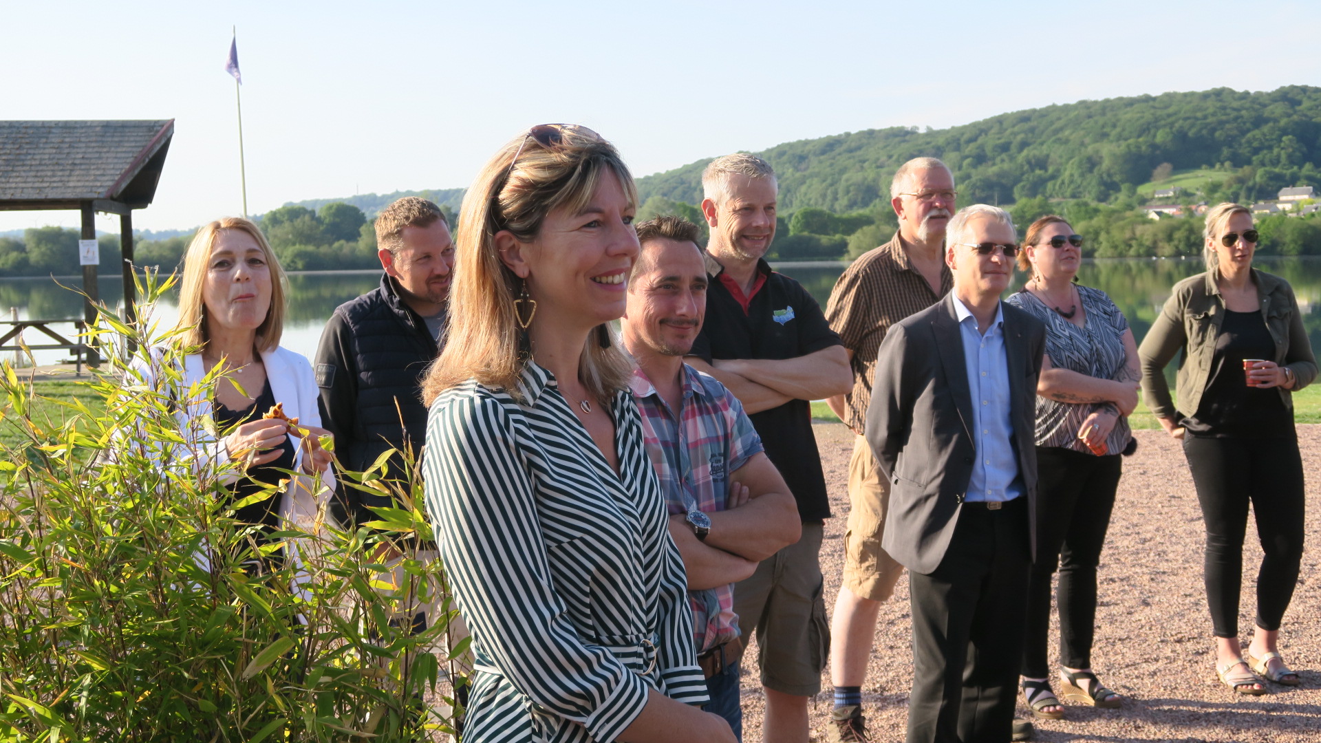 Photo d'une réunion du club avec ses membres