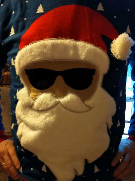 Pull moche de Noël : Père Noël avec des lunettes de soleil