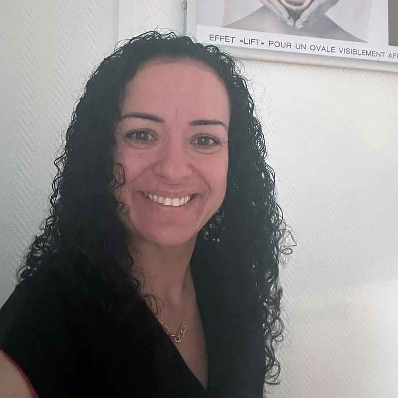 Diane Azevedo, esthéticienne