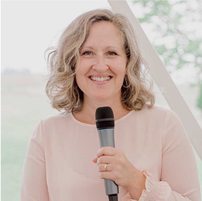 JULIE-BEARD organisatrice d'évènements et officiante de cérémonie laïque